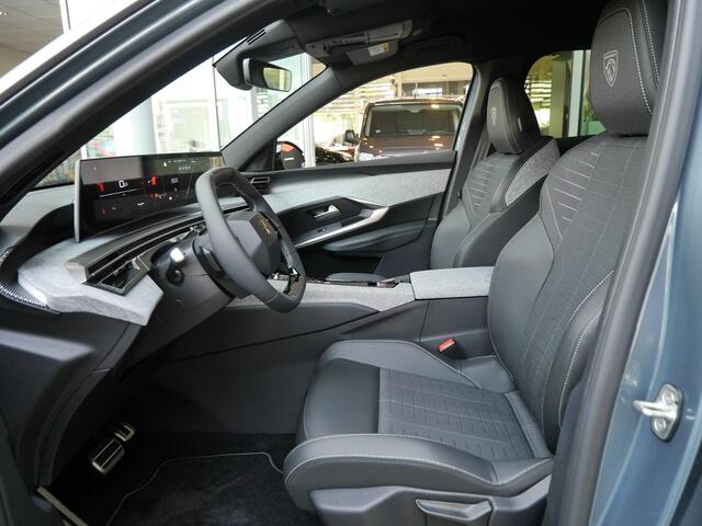 Peugeot 3008 1.2 Hybrid 136 GT | Nieuwe auto | Rondom camera | Dodehoekdetectie | Sfeerverlichting | Keyless entry & start | 19 inch Lichtmetalen velgen | Navigatie | Parkeersensoren voor en achter