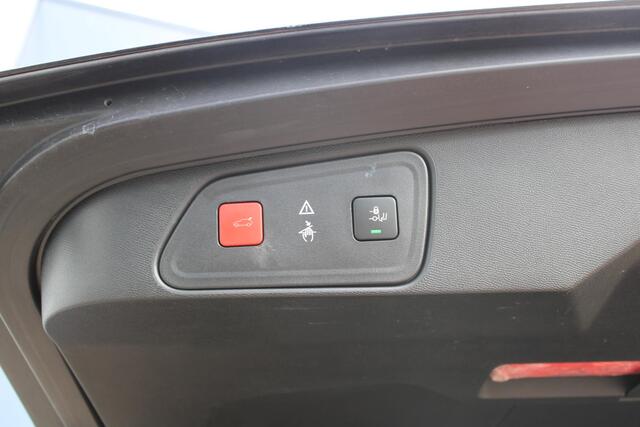 Peugeot 3008 1.2 PureTech Allure Pack TREKHAAK AFNEEMBAAR - ELEKTRISCHE ACHTERKLEP - 19 INCH''