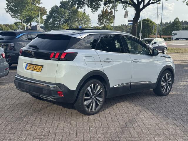 Peugeot 3008 1.2 PureTech GT Line / Panoramadak / Camera / Half leder / 19'' / Navigatie / Elektr. achterklep / Getint glas / Cruise Control