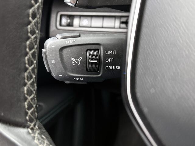 Peugeot 3008 130PK Automaat Allure | Rijklaar | Camera | iCockpit | Stoelverwarming |