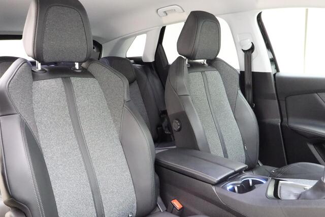 Peugeot 3008 1.2 PureTech Blue Lease Premium 130 PK | Handgeschakeld | Trekhaak | Camera | Handsfree achterklep | Dodehoekdetectie | Draadloze telefoonlader | Cruise Control | Airco |