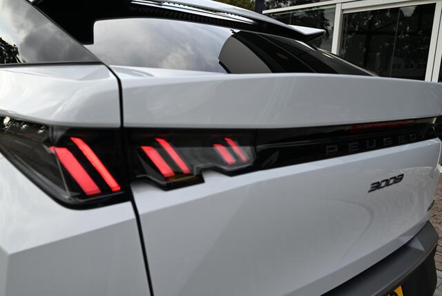 Peugeot 3008 1.2 Hybrid 136 Allure automaat