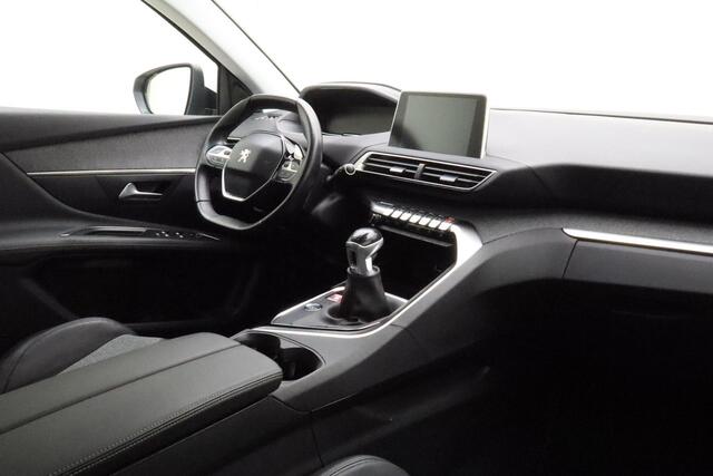 Peugeot 3008 1.2 PureTech Crossway 130 PK | Navigatie | Camera | Climate contro| Keyless | Lichtmetalen velgen | Extra getint glas | Cruise control