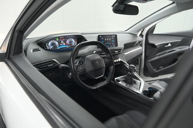 Peugeot 3008 PureTech 130 Allure | Camera | Dodehoekdetectie | Elektronische Kofferklep | Apple Carplay