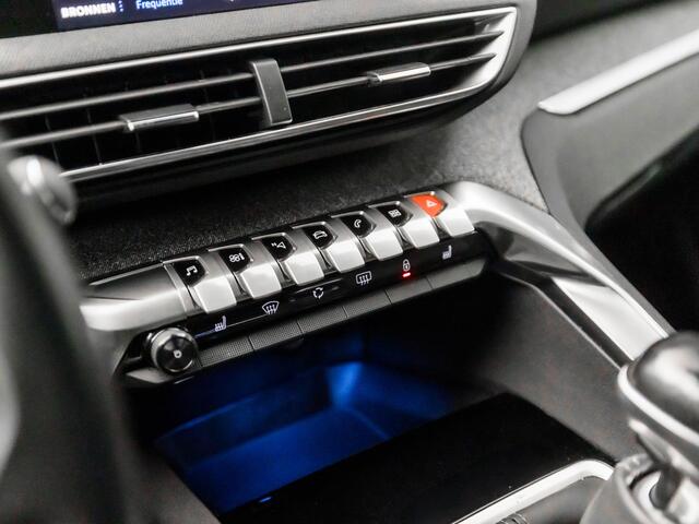 Peugeot 3008 1.2 PureTech GT Sport (APPLE CARPLAY, GROOT NAVI, 360 CAMERA, TREKHAAK, LEDER, STOELVERWARMING, SPORTSTOELEN, GETINT GLAS, LANE ASSIST, CRUISE, NIEUWSTAAT)