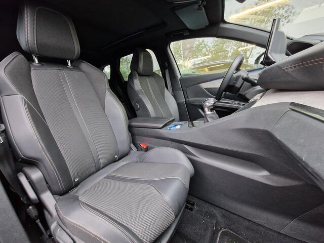 Peugeot 3008 1.2 PureTech GT | Panorama Dak | Elektrische Achterklep | Climate & Adaptive Cruise Control | Navigatie | Stoelverwarming |