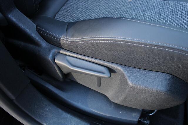 Peugeot 3008 1.2 PureTech 130pk Allure Automaat Airco Navi Camera Carplay Panoramadak 80.888km