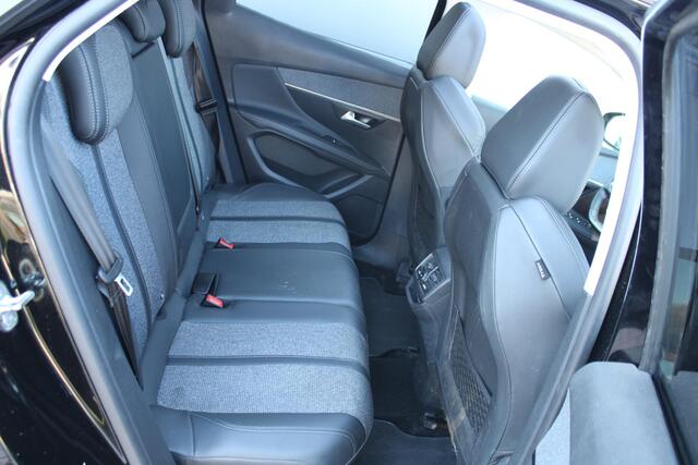 Peugeot 3008 1.2 PureTech 130pk Allure Automaat Airco Navi Camera Carplay Panoramadak 80.888km