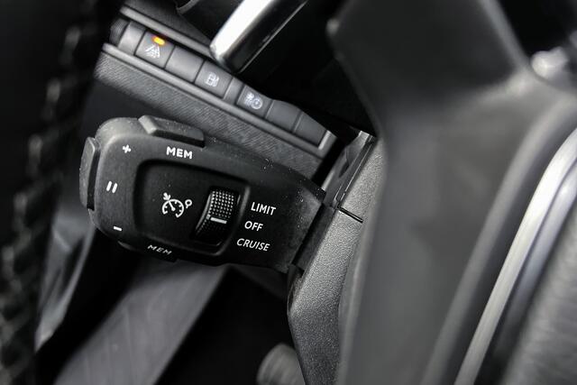 Peugeot 3008 1.6 HYbrid 225 Allure | LED koplampen | Half lederen bekleding | Camera | Parkeersensoren