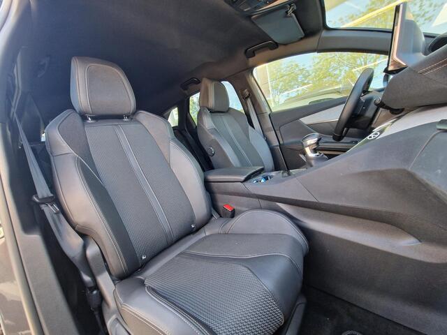 Peugeot 3008 1.2 PureTech GT | Achteruitrijcamera | Parkeersensoren V+A | Cruise & Climate control | Navi | Apple Carplay / Android Auto