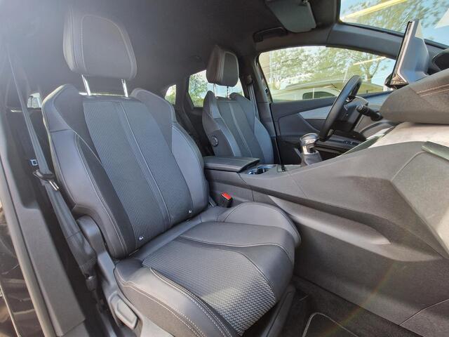 Peugeot 3008 1.2 PureTech GT | Achteruitrijcamera | Parkeersensoren V+A | Cruise & Climate control | Navi | Apple Carplay / Android Auto