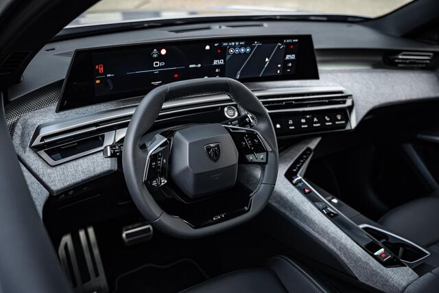 Peugeot 3008 Hybrid 145 GT |Panorama dak |Camera |Focal Audio |