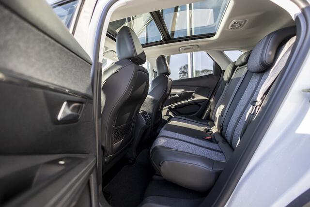 Peugeot 3008 1.2 PureTech Allure | Pano | NL Auto | 19"