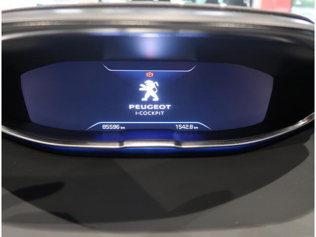 Peugeot 3008 Allure 130 Pk. met 1.400 Kg Trekvermogen * Achteruitrij Parkeer Camera * 19" L.M. Velgen * Voor en Achter Parkeersensoren * Adaptive Cruise Control * Stoelverwarming * Keyless Entry & Start Button * Navigatie & Spotify via Apple Car P Vingerhoets; Vierde 