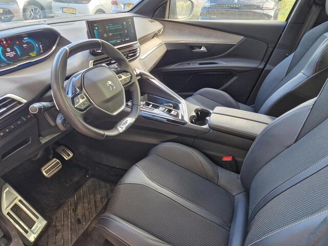Peugeot 3008 1.6 HYbrid4 300 GT | Airco & Cruise Control | Navigatie | PanoramaDak | Achteruit Rijd Camera |
