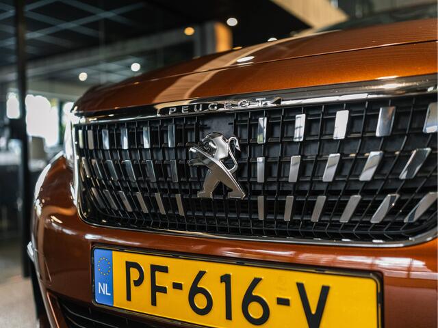 Peugeot 3008 1.2 130pk Blue Lease Executive Camera | Trekhaak | Carplay/Android | Navi