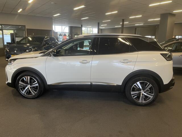 Peugeot 3008 1.2 PureTech Allure Pack 130 pk Automaat EAT8 Navigatie-Automatische achterklep-Adaptive cruise control-Verwarmde voorstoelen