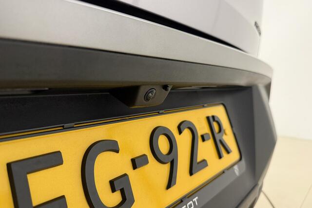 Peugeot 3008 1.2 Hybrid GT 136 PK | Automaat | Camera | Alcantara bekleding | Elektrisch bedienbare achterklep | Adaptieve Cruise Control | 1e eigenaar