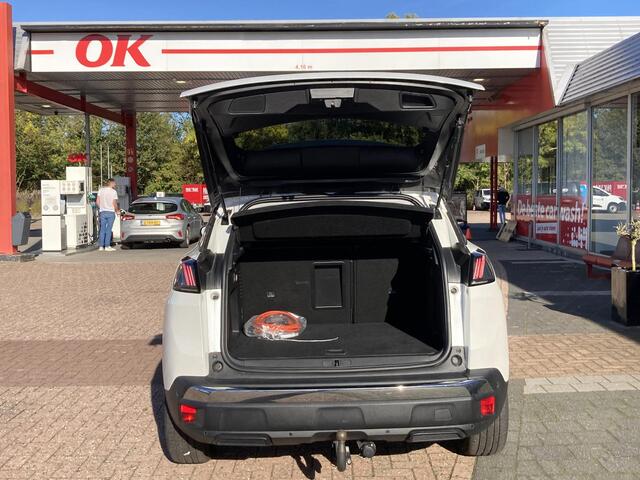 Peugeot 3008 1.6 PureTech GT | Apple carplay/Android auto | Navigatie | Keyless entry | Trekhaak | Stoelverwarming | Camera | Climate controp |Lichtmetalen velgen 18'' |