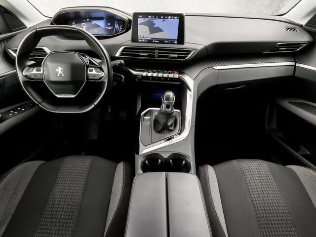 Peugeot 3008 1.2 PureTech Sport (APPLE CARPLAY, GROOT NAVI, LANE ASSIST, GETINT GLAS, SPORTSTOELEN, PARKEERSENSOREN, TREKHAAK, LM VELGEN, NIEUWE APK, NIEUWSTAAT)