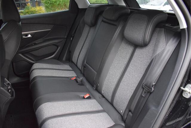 Peugeot 3008 1.2 PureTech Allure | Trekhaak | LED | Camera