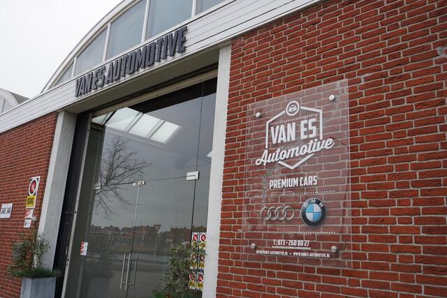 Peugeot 3008 1.6 HYbrid 225 GT Pack Business / Pano / Massage / Focal / Camera