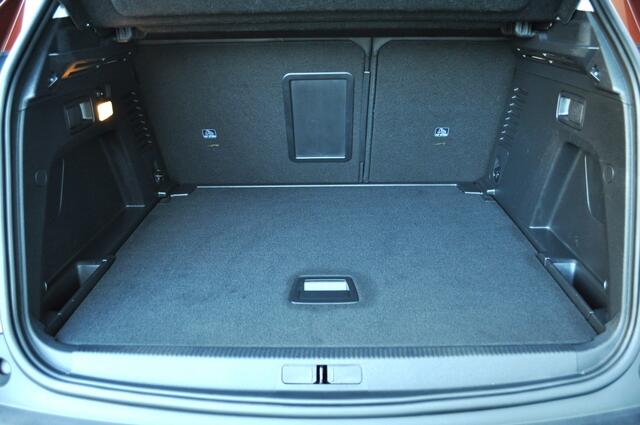 Peugeot 3008 1.2 Allure Schd. elek stoel+mass, LED cam v+a adapcrc