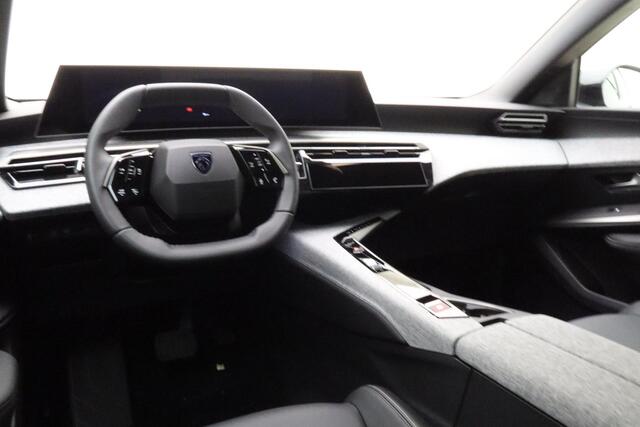 Peugeot 3008 1.6 plug-in Hybrid Allure 195 PK | 8-Traps Automaat | 360 vision & Drive Assist Pack (Allure)| Panoramic Navigation Pack | On board charger 7,4 kW | Trekhaak | Nieuw uit voorraad