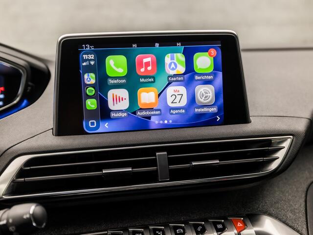 Peugeot 3008 1.2 PureTech Premium Sport (APPLE CARPLAY, GROOT NAVI, KEYLESS, LEDER, 360 CAMERA, SPORTSTOELEN, LED KOPLAMPEN, GETINT GLAS, TREKHAAK, NIEUWSTAAT)