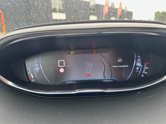 Peugeot 3008 1.2 PureTech Blue Lease Executive | CarPlay | Cruise | Dealer Onderhouden |