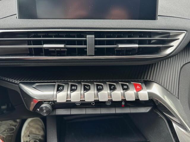 Peugeot 3008 1.2 PureTech Blue Lease Executive | CarPlay | Cruise | Dealer Onderhouden |