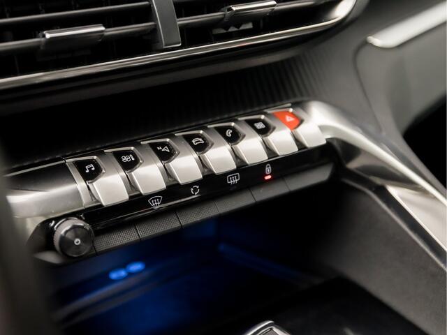 Peugeot 3008 1.2 PureTech Sport Automaat (APPLE CARPLAY, GROOT NAVI, 360 CAMERA, SPORTSTOELEN, LANE ASSIST, CRUISE, NIEUWE APK, NIEUWSTAAT)