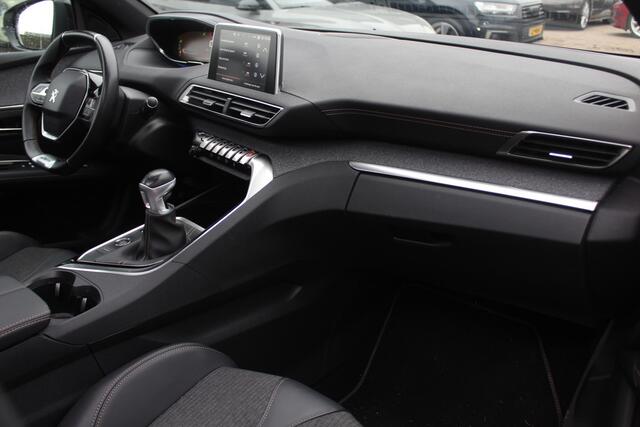 Peugeot 3008 1.2 PureTech GT Line Avantage / Trekhaak / Camera / Navigatie / 19'' / Half leder / CarPlay / Keyless / Cruise Control