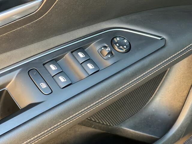 Peugeot 3008 1.6 PureTech GT Line | Pano | Camera | Keyless | NL Auto