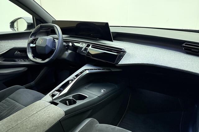 Peugeot 3008 1.2 Hybrid GT 136 PK | Automaat | Camera | Alcantara bekleding | Elektrisch bedienbare achterklep | Adaptieve Cruise Control | 1e eigenaar