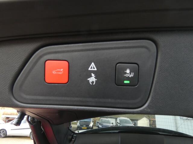 Peugeot 3008 1.2 PURETECH ALLURE Automaat,360,Led,Dodehoek,Memory