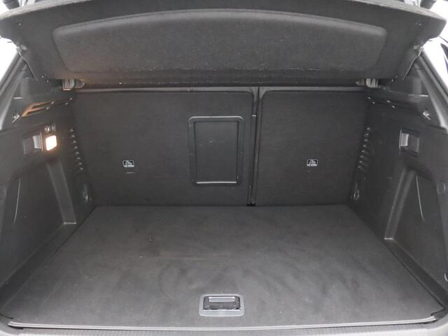 Peugeot 3008 1.6 HYbrid4 GT Pack Business 300PK SOH 100%, Pano-Schuifdak, Keyless, Adaptieve Cruise Controle, Elektrische Achterklep, 360gr. Camera, Stoelverwarming, 17" LM Velgen