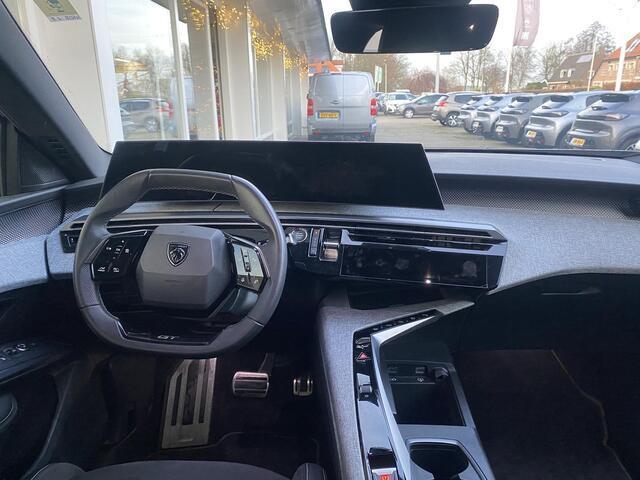 Peugeot 3008 1.2 Hybrid 145 GT | Automaat | Achteruitrijcamera | Electronic climate control | Voorstoelen verwarmd | Parkeersensoren voor en achter