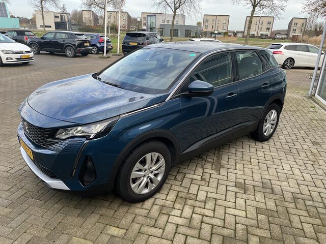 Peugeot 3008 1.2 PureTech Blue Lease Active