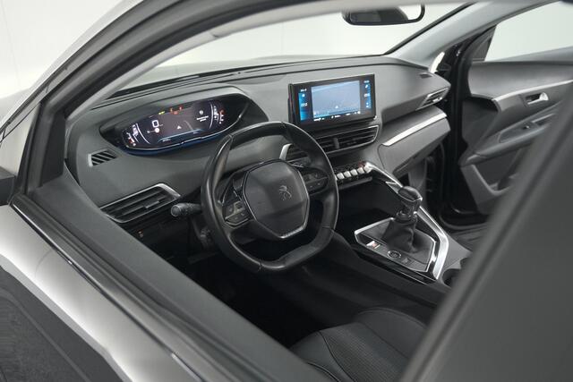 Peugeot 3008 PureTech 130 Allure | Trekhaak | Camera | Dodehoekdetectie | Navigatie