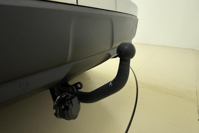 Peugeot 3008 1.6 HYbrid4 GT Pack Business 300 PK | Automaat | Trekhaak | Stoelverwarming | Navigatie | Adaptieve Cruise Control | Climate Control | Dodehoekdetectie |