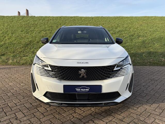 Peugeot 3008 1.6 PureTech GT Alcantara | Massagestoel | Pano | Camera achter | Nightvision