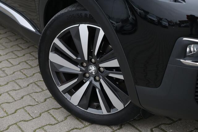 Peugeot 3008 1.2 PureTech Allure | Pano | Trekhaak | Leder |