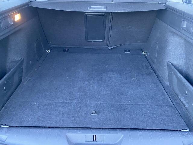 Peugeot 308 SW 1.2 PureTech Blue Lease Allure Navigatie, Climate contr, Digitaal dasboard, LMV, etc..!!