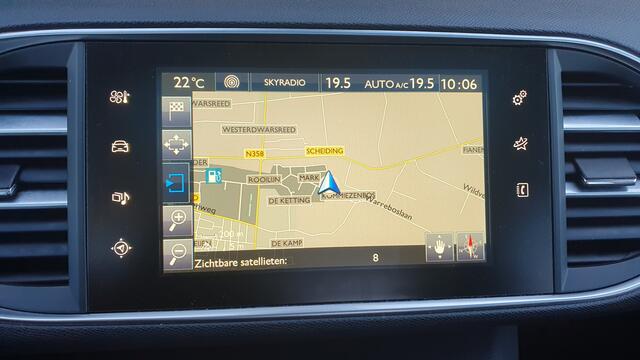 Peugeot 308 SW 1.2 PureTech Blue Lease Premium LED/CAMERA/PANO/NAVI/CRUISE/CLIMA