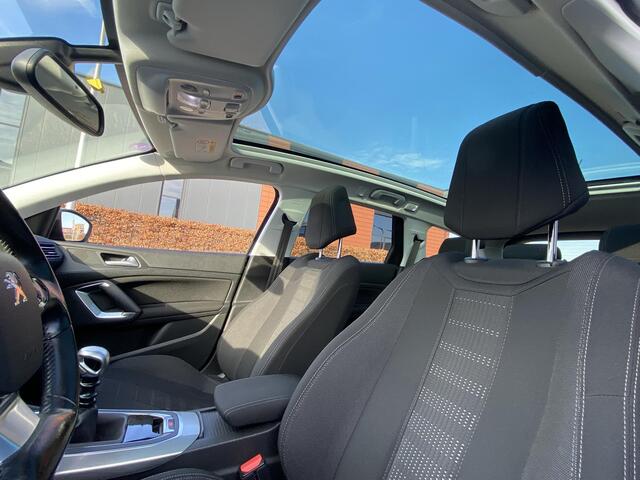 Peugeot 308 SW 1.2 PureTech Blue Lease Premium NL-auto met o.a. pano, navi, LED, camera, etc.