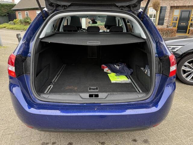 Peugeot 308 SW 1.5 BLUE LEASE PREMIUM PANO/NAVI/CLIMATE/LMV