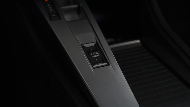 Peugeot 308 SW PureTech 130 EAT8 Active Pack | Apple Carplay | Parkeersensoren | Navigatie