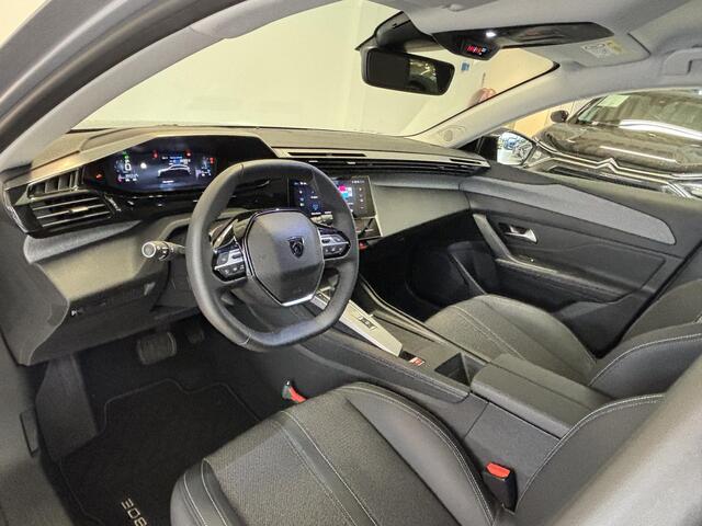 Peugeot 308 1.2 PureTech Allure Automaat | Afneembare trekhaak | Navigatie | 360 camera | Navigatie | Android auto / Apple carplay