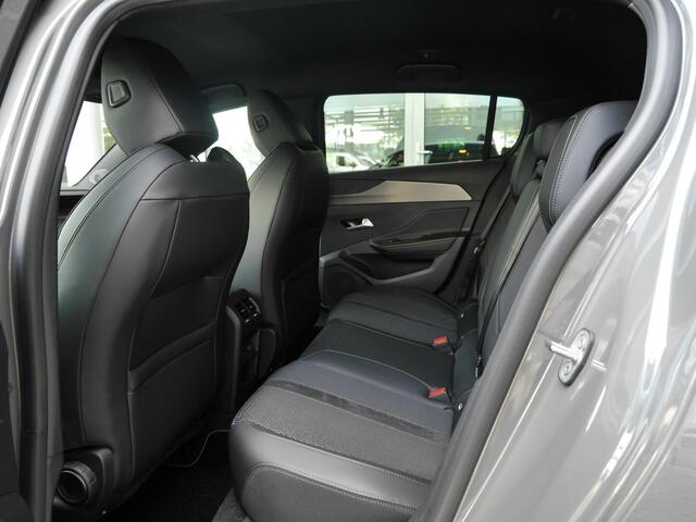 Peugeot 308 1.2 Hybrid 136 e-DCS6 GT | Nieuwe auto | Automaat | Keyless entry & start | Led verlichting | 18 inch Lichtmetalen velgen | Navigatie | Adaptive cruise control | Rondom camera | Regensensor
